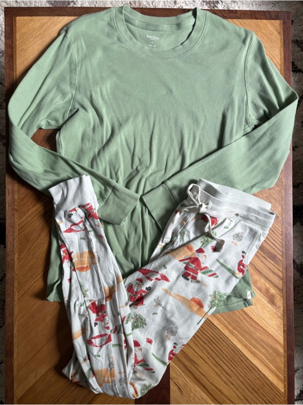 Burt’s Bees Surfin Santa Pajama Set - Medium